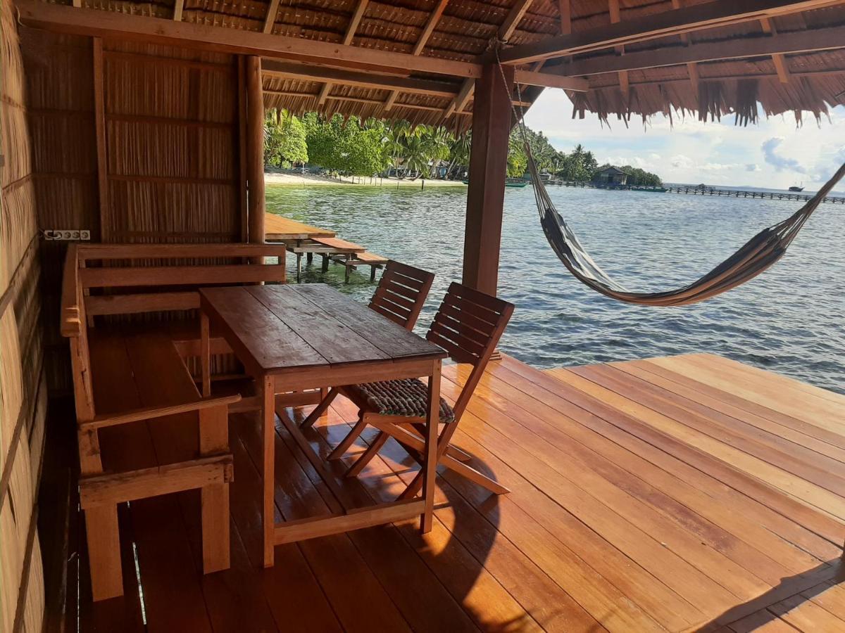 Frances Homestay - Raja Ampat Pulau Mansuar Eksteriør bilde